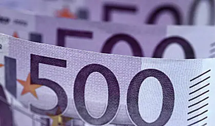 Alcune banconote da 500 euro in primo piano