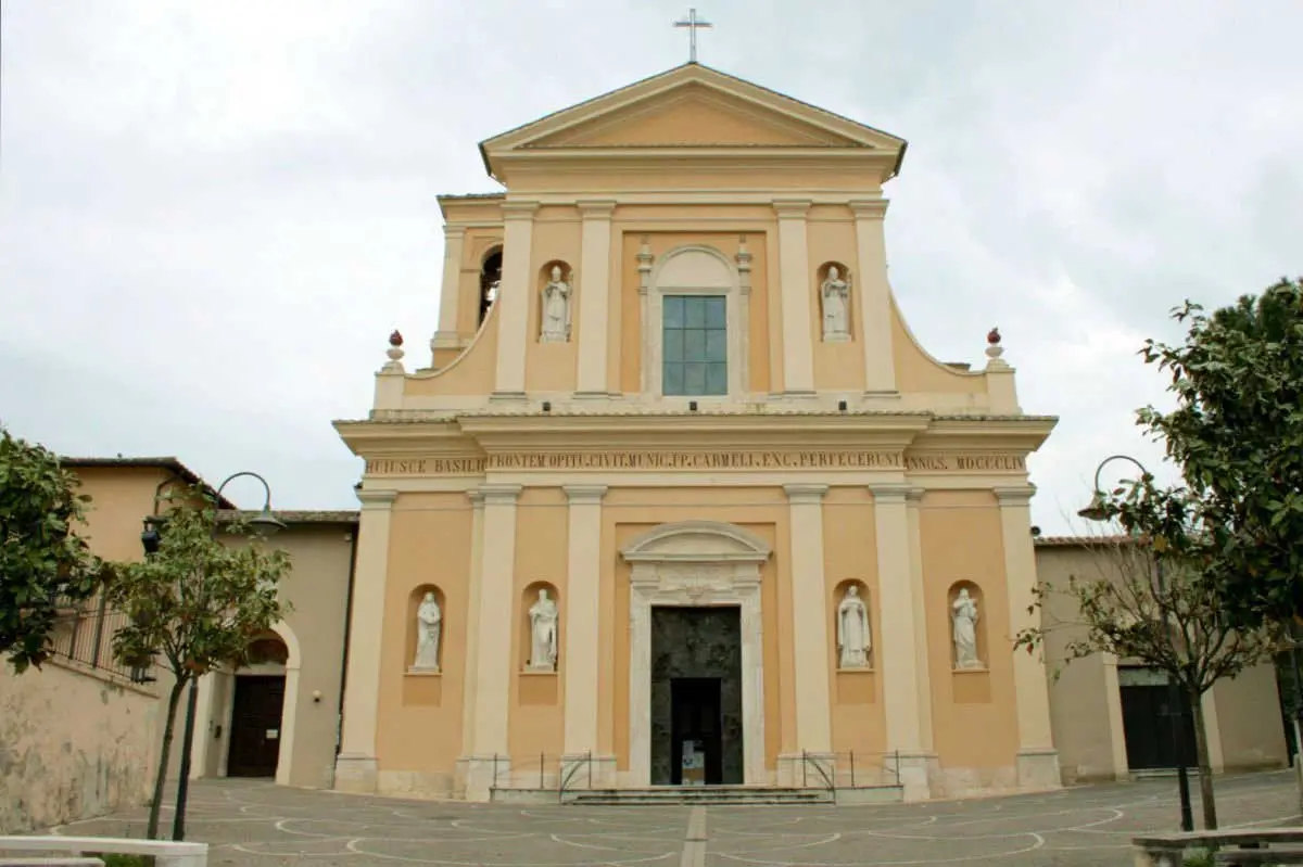 La facciata della chiesa dedicata a San Valentino a Terni