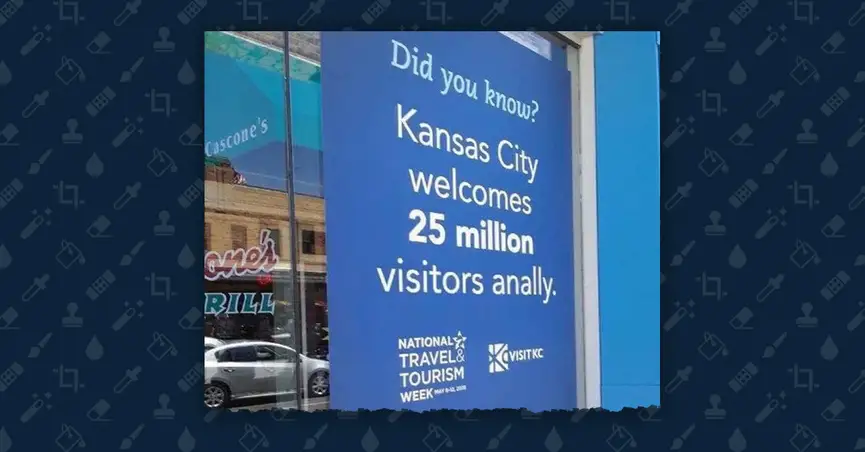 Un cartello in una vetrina con la scritta: Lo sapevi? Kansas City ospita analmente 25 milioni di visitatori