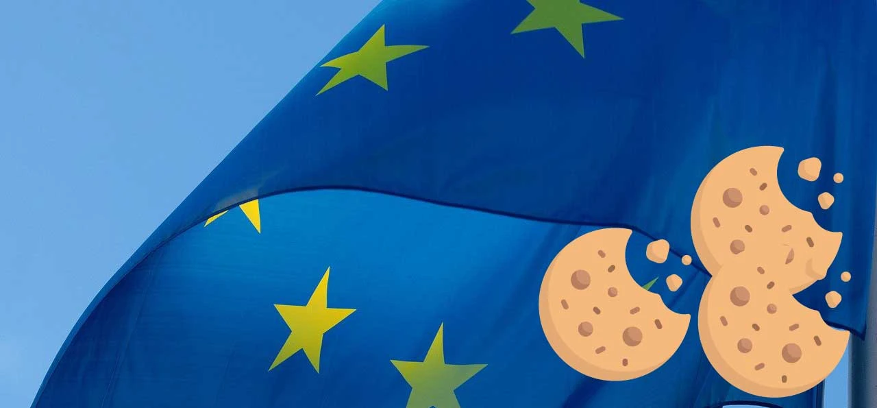 La bandiera europea sullo sfondo di alcuni biscotti morsicati