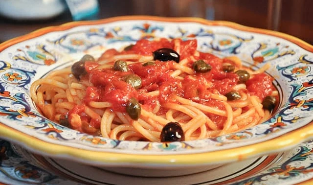 Il risultato finale servito su un piatto di portata