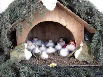 un piccolo presepe artigianale