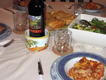 La tavola imbandita