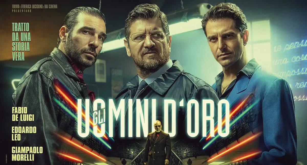 I tre protagonisti in primo piano con sguardo incattivito