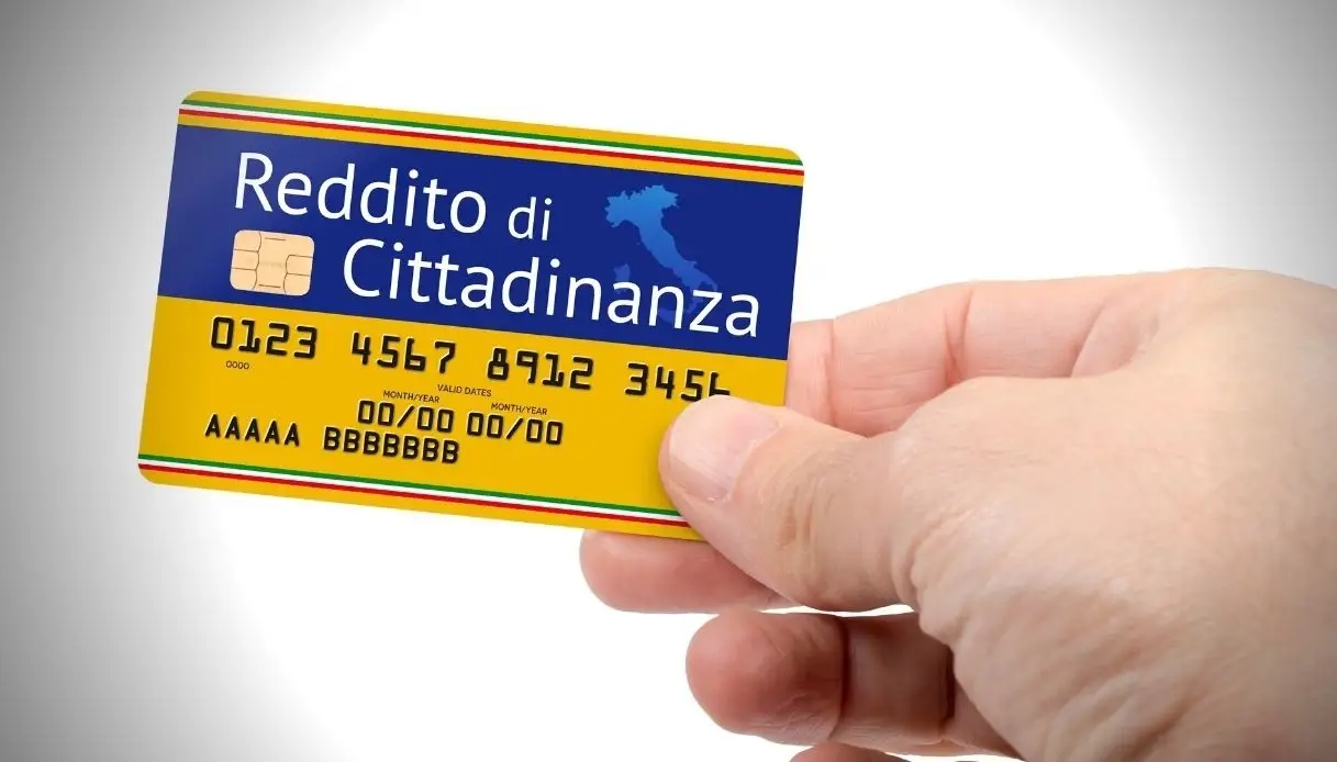 La tessera magnetica su cui viene accreditato il reddito di cittadinanza