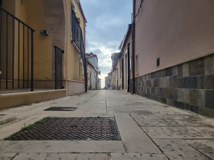 L'odore di legna bruciata e l'aria frizzantina rendevano la nostra passeggiata ancora più unica.