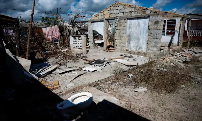 Case diroccate che si trovano un po' ovunque sull'isola
