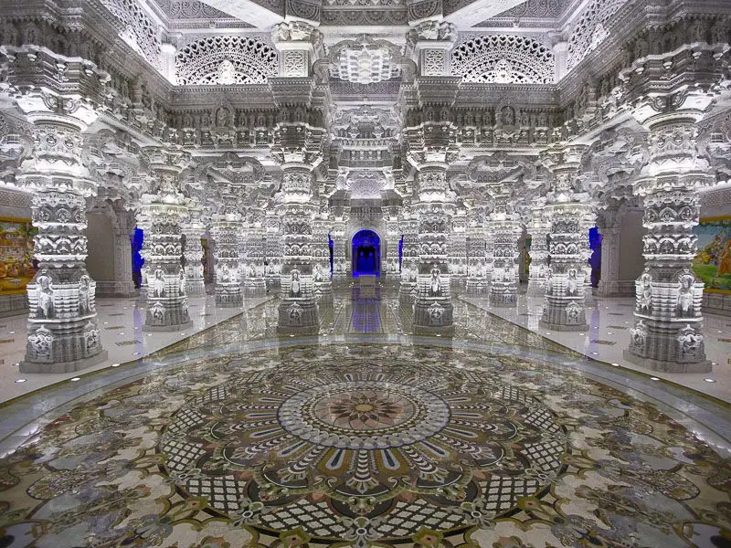 La sala centrale del tempio, con la volta più grande del mondo