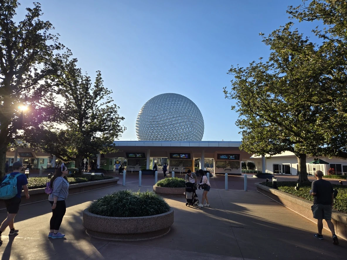 L'ingresso del parco Epcot alle 8 di mattina